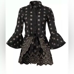 VENUS - Eyelet High Low Top